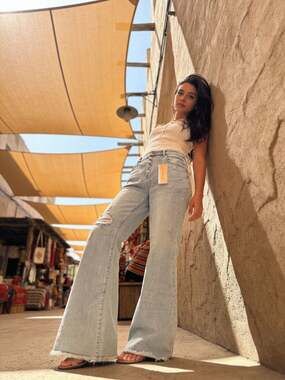 NWT Risen Jeans Light Wash High Rise Distressed Button Fly Flare Jeans 2XL